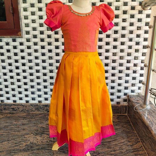Traditional Langa Davani